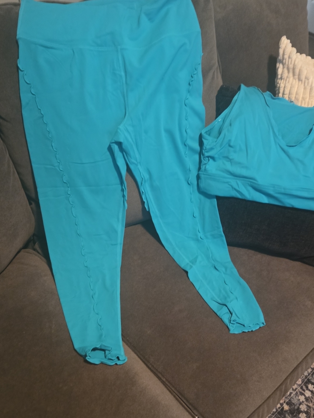 High-Rise Teal Active Leggings with Ruffle Side Detail And Matching Top